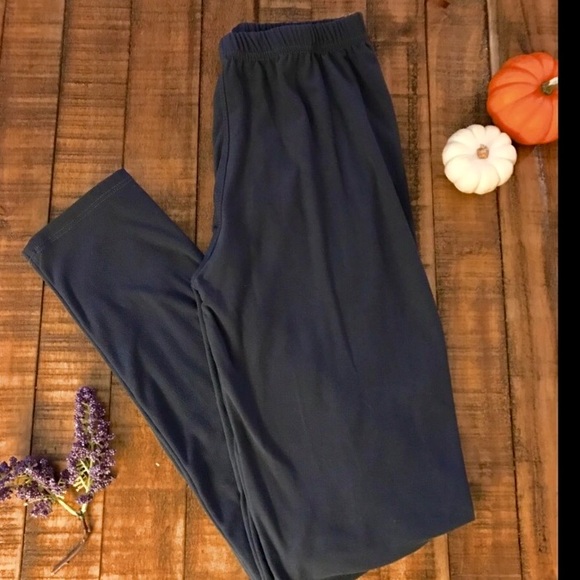 Super soft leggings! NWOT - Picture 4 of 7